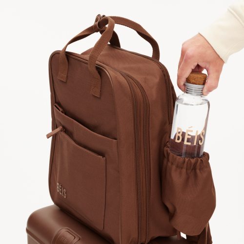 BEIS124513 ExpandableBackpack Maple Details 0025 V2