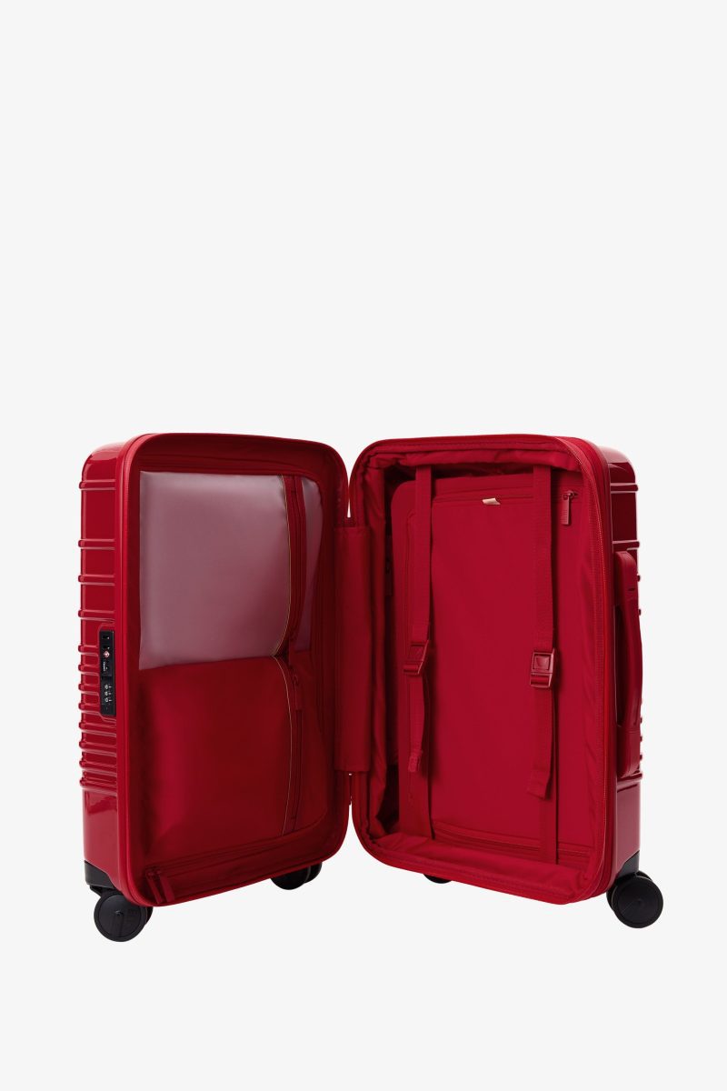 BEIS124525 LGCarryOn Red Product Interior 0758