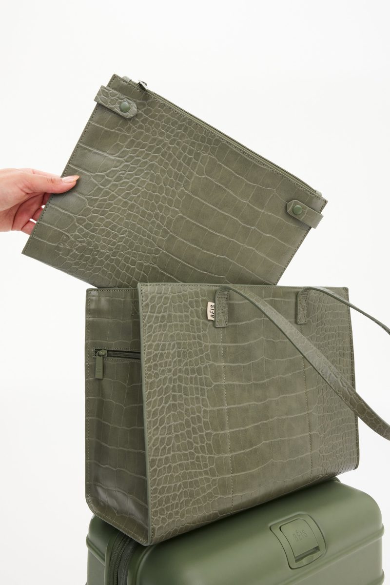 BEIS124638 WorkTote Olive Details 0393 V1