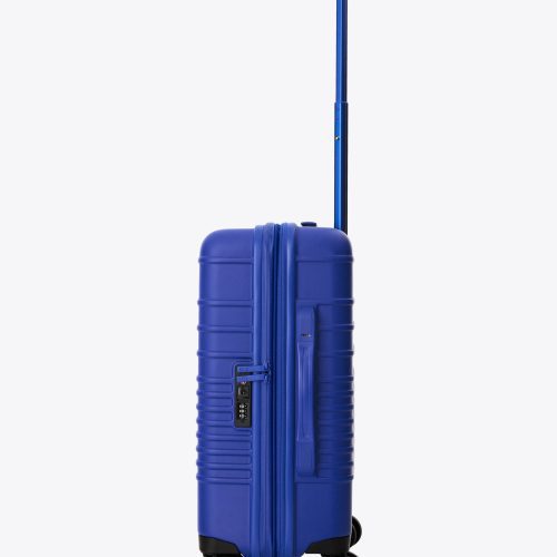 BEIS129501 TheCarryOnRoller CobaltBlue product side 0157 V1