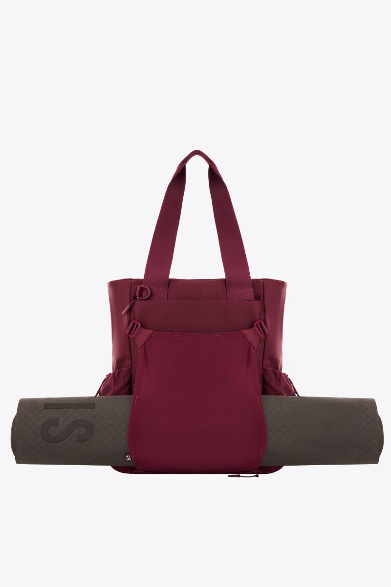 BEIS129802 TheSportTote Burgundy product front 0396 V2