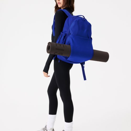 BEIS130103 TheNorthSouthBackpack CobaltBlue Model 0188 V1