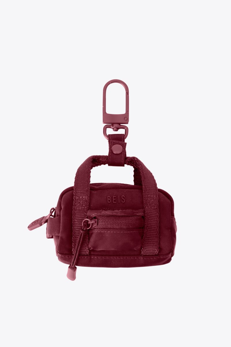 BEIS142302 TheSportDuffleCharm Burgundy product 1312