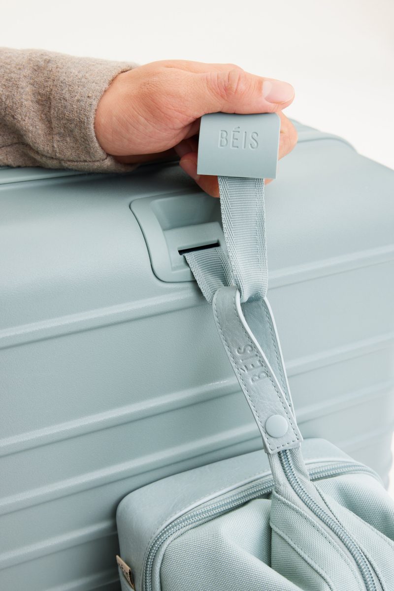 BEIS223421 CarryOn Slate Details 0462 V1 0ba51afd a563 41c6 8705 a541b809e864