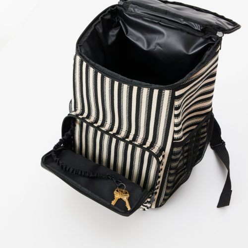 BEIS224565 StripedCoolerBP Black Details 0500