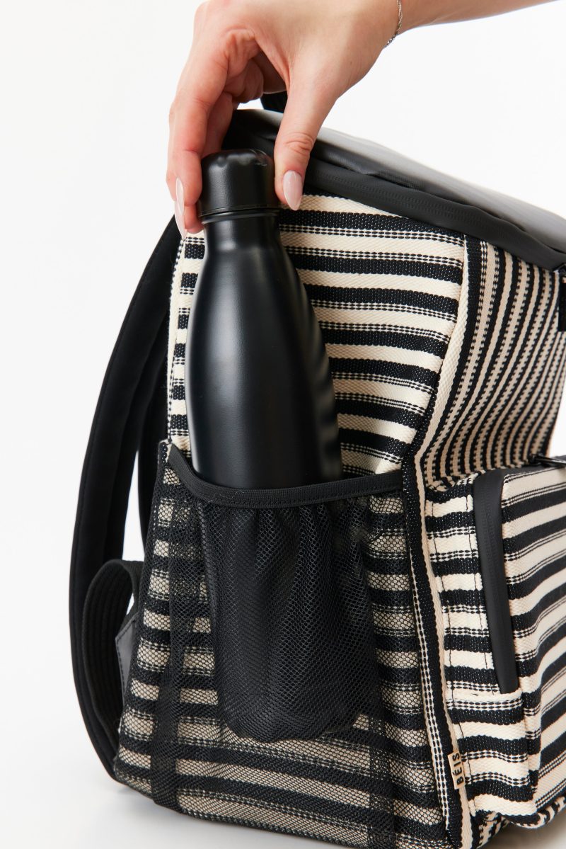 BEIS224565 StripedCoolerBP Black Details 0506