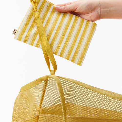 BEIS224575 StripedBeachBag Honey Details 0498 V2