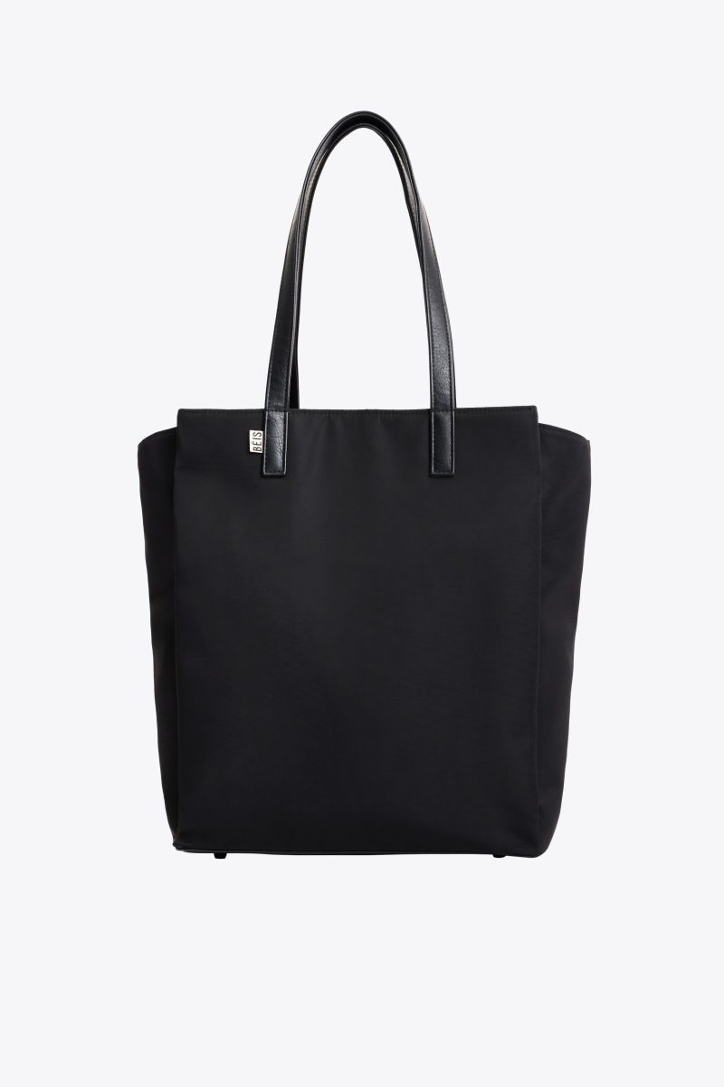 BEIS323437 CommuterTote Black Front 4313