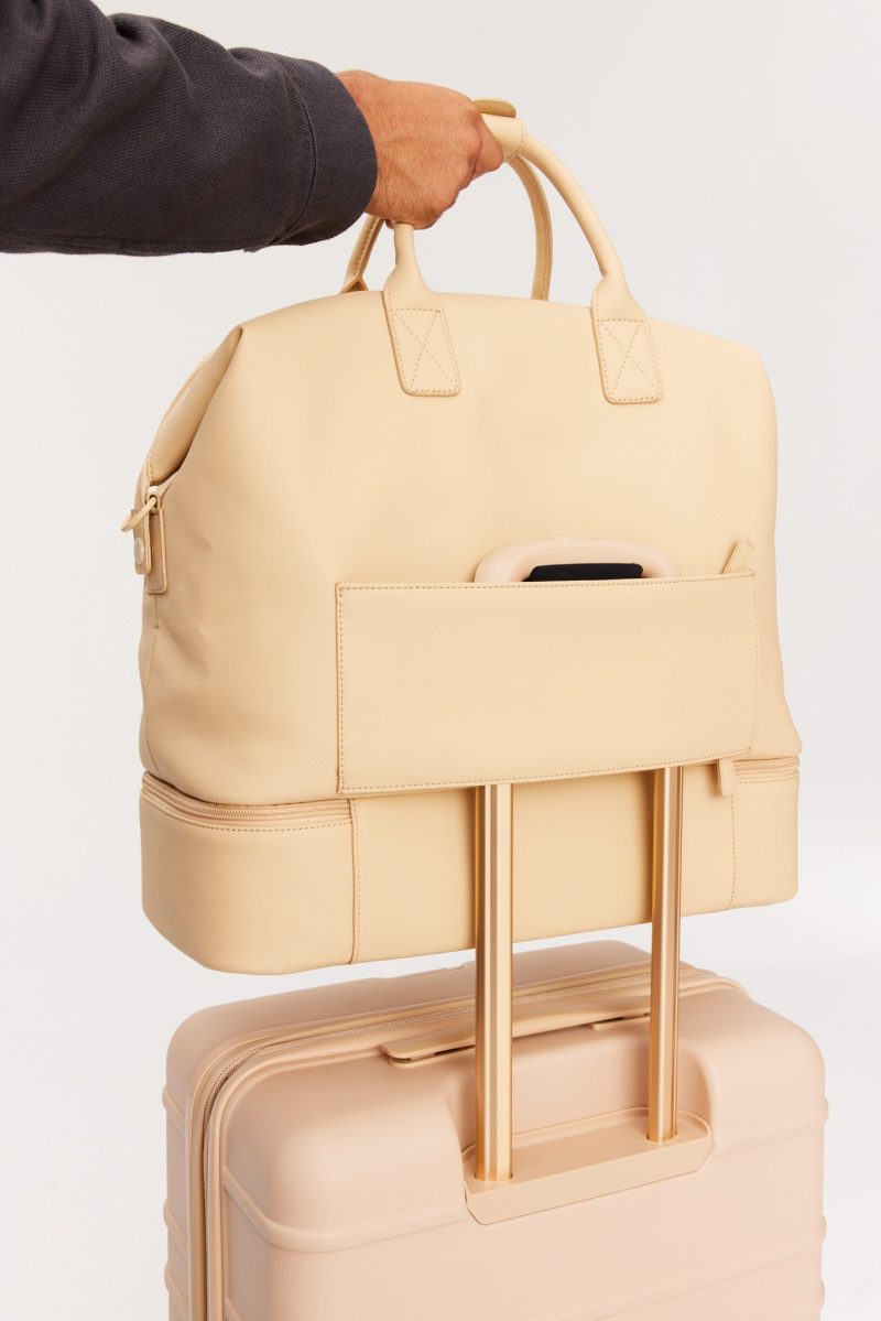 BEIS323468 PremiumWeekender Beige Details 0620 eaf3ed23 8948 4c6a a44f 9ac56e3e22d0