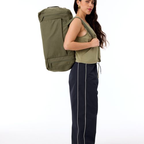 BEIS324604 TheUtilityDuffle Olive Model 0804 V1