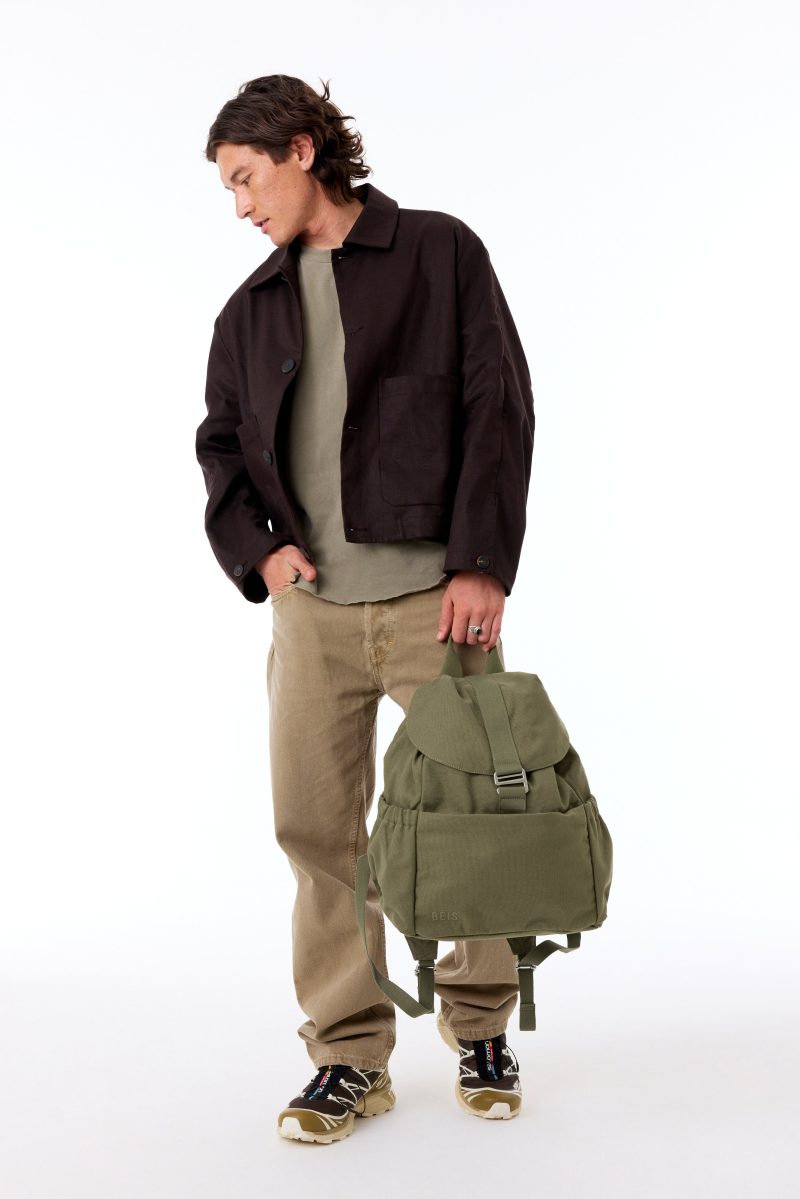 BEIS324619 TheRucksack Olive Model 0538 V1