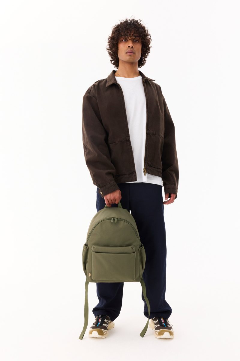 BEIS324701 Thebeisicsbackpack Olive Model 0534 V1