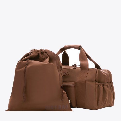 BEIS324767 SportDuffle Maple product front dust 0394 V1