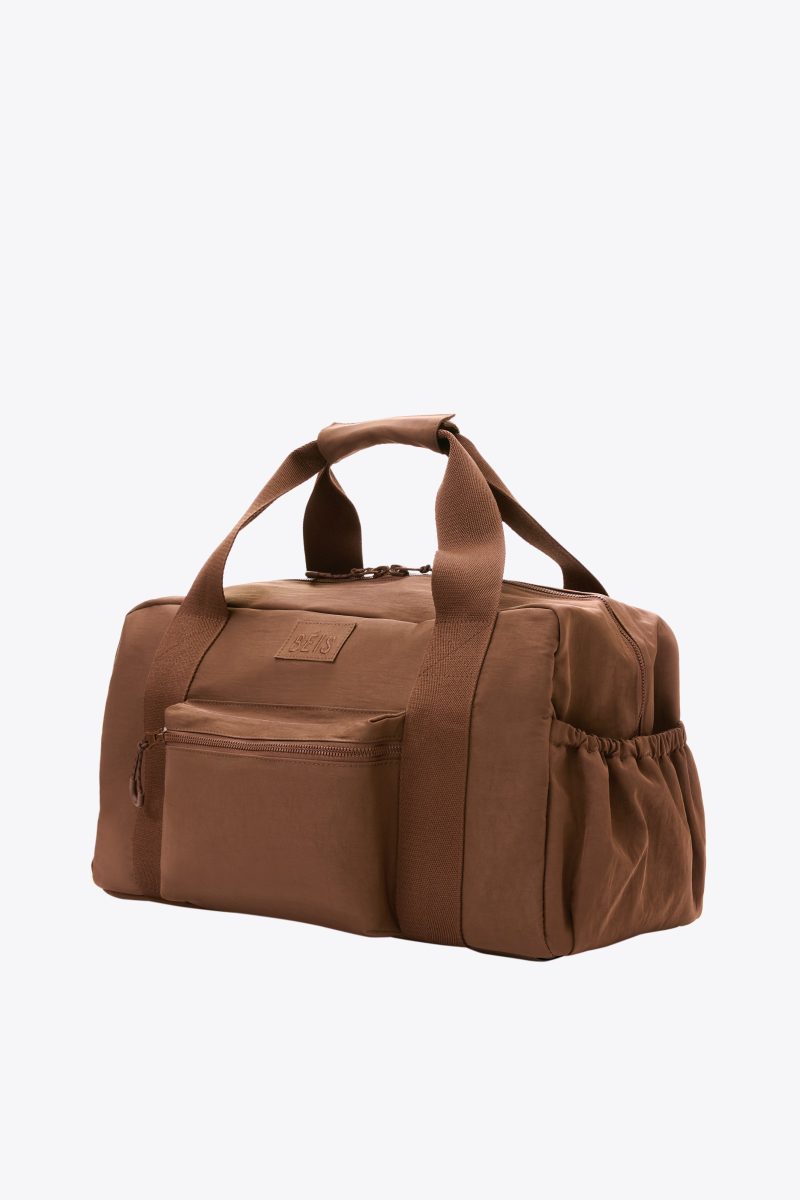 BEIS324767 SportDuffle Maple product side 0381 V1