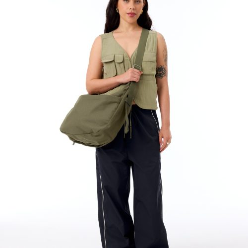 BEIS324787 TheCarryAllCrossbody Olive Model 0775 V1