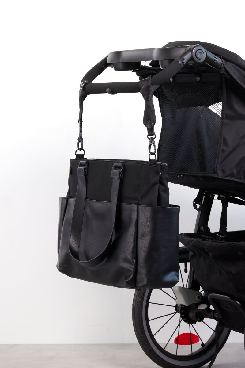 Beis DiaperBag Black Detail0026