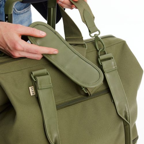 Oliveminiweekenderdetails 0002 BEIS323455 MiniWeekender Olive Details 4180