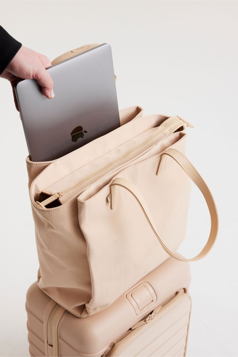 Untitled 1 0000s 0116 BEIS323436 CommuterTote Beige details 2868