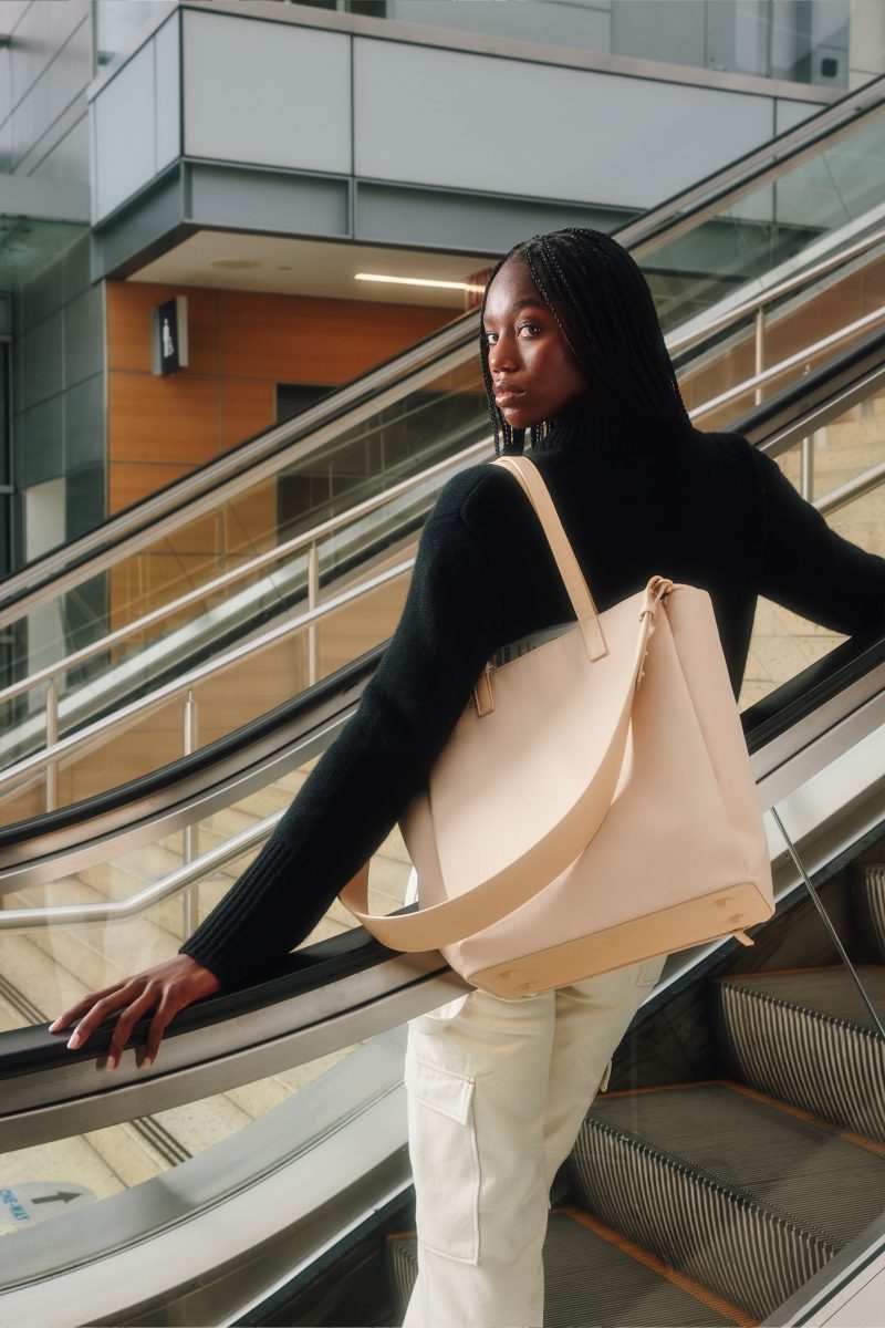 beige tote ls