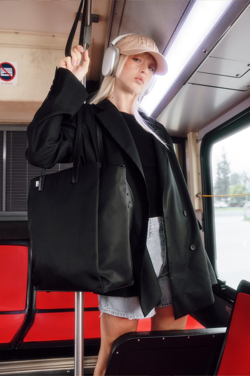 tote black ls